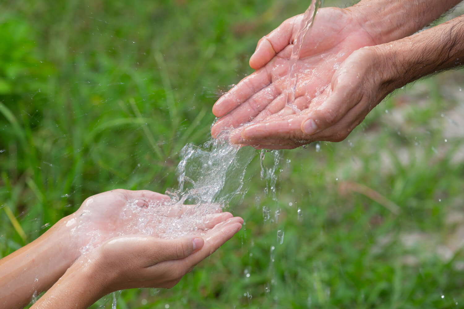 Économiser l’eau en été : 7 astuces d’un plombier professionnel clermontois